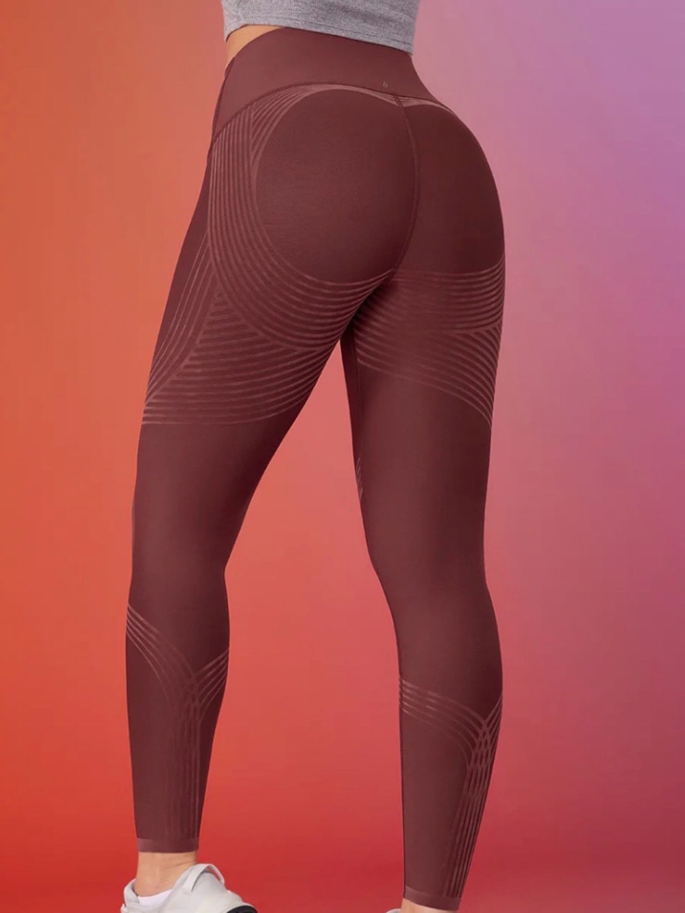 Sculpting High-Waist Seamless Leggings in Deep Wine